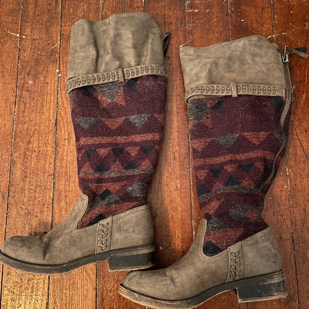 Stylish Brown and Burgundy Women's Boots
